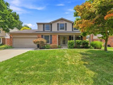 2066 Jeffrey Drive, Troy, Mi 48085