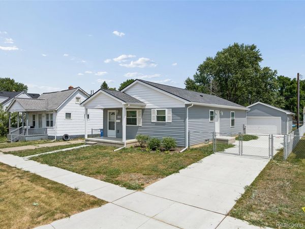 22728 Mac Arthur, Warren, Mi 48089
