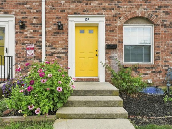 126 Tarryton Court E, Unit 4D, Columbus, OH 43228