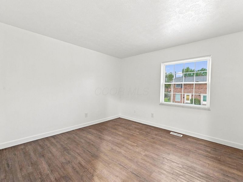 126 Tarryton Court E, Unit 4D, Columbus, OH 43228 Photo 17