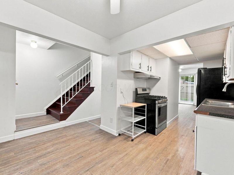 126 Tarryton Court E, Unit 4D, Columbus, OH 43228 Photo 6
