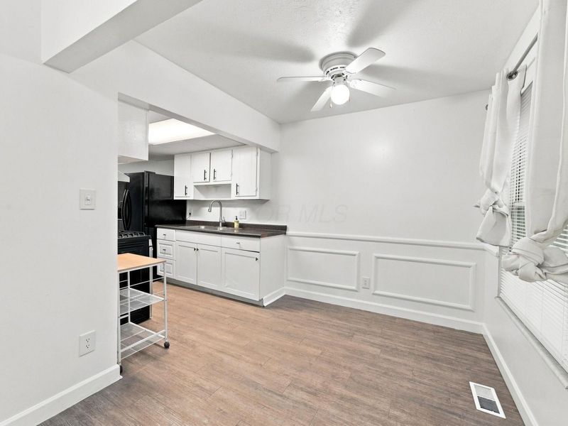 126 Tarryton Court E, Unit 4D, Columbus, OH 43228 Photo 7