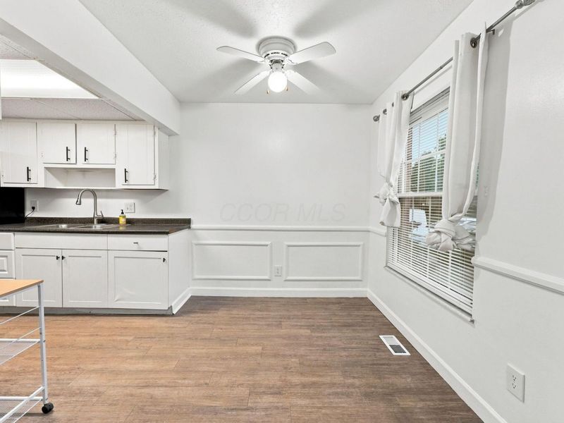 126 Tarryton Court E, Unit 4D, Columbus, OH 43228 Photo 8