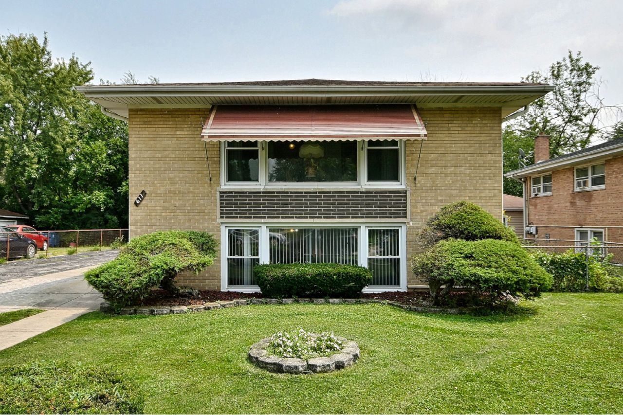 611 N Lincoln Avenue, Addison, IL 60101 Main Photo