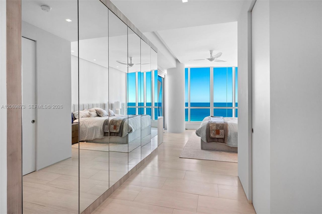 100 S Pointe Dr , Unit 1409, Miami Beach, FL 33139 Photo