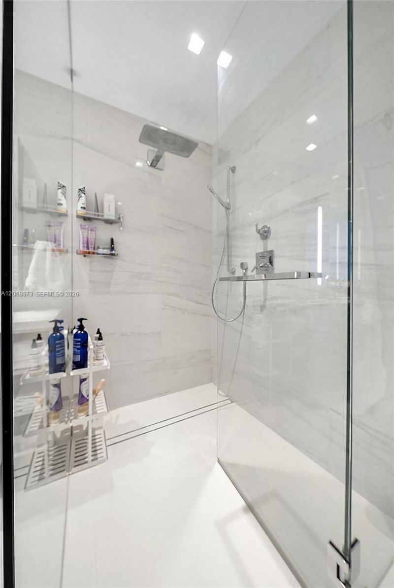 100 S Pointe Dr , Unit 1409, Miami Beach, FL 33139 Photo