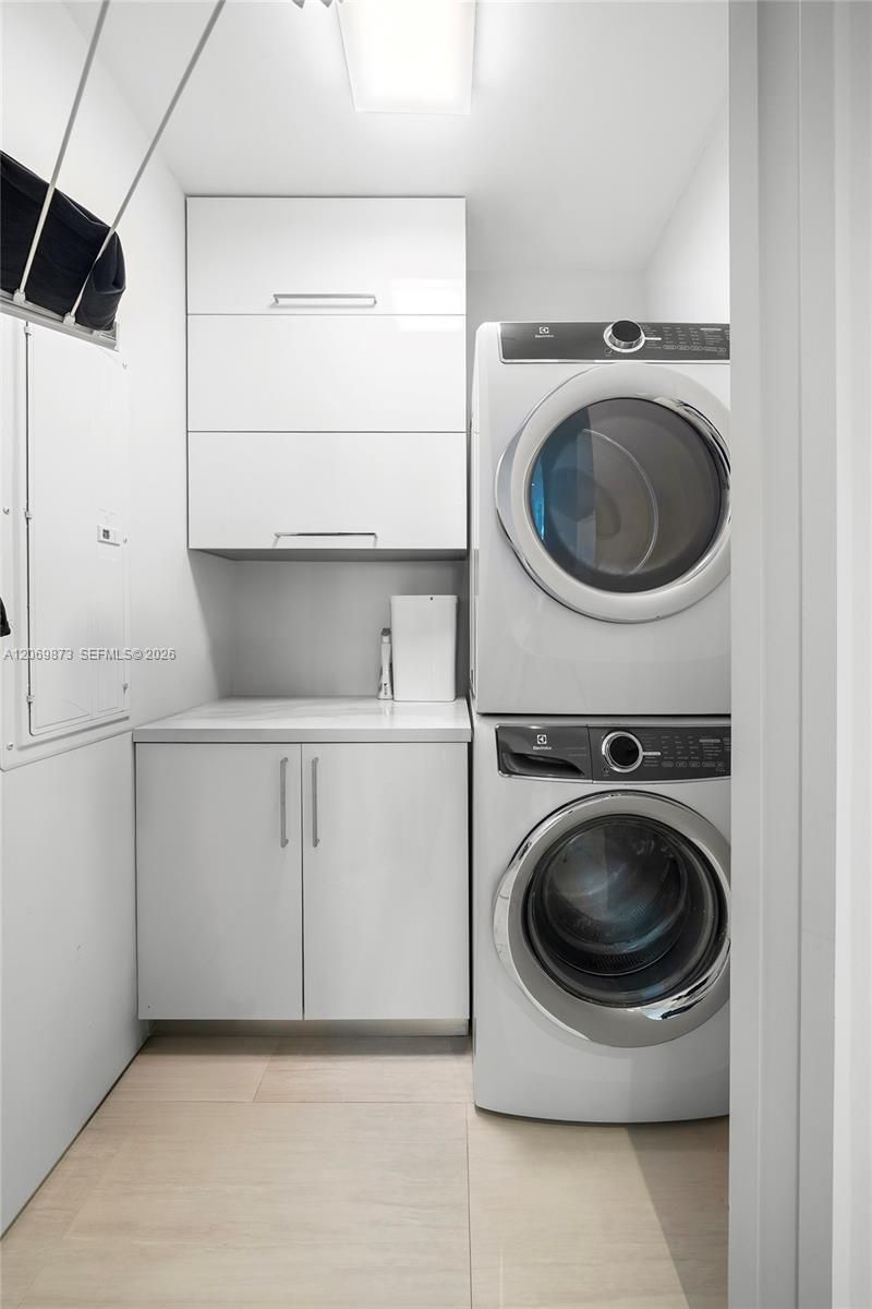100 S Pointe Dr , Unit 1409, Miami Beach, FL 33139 Photo