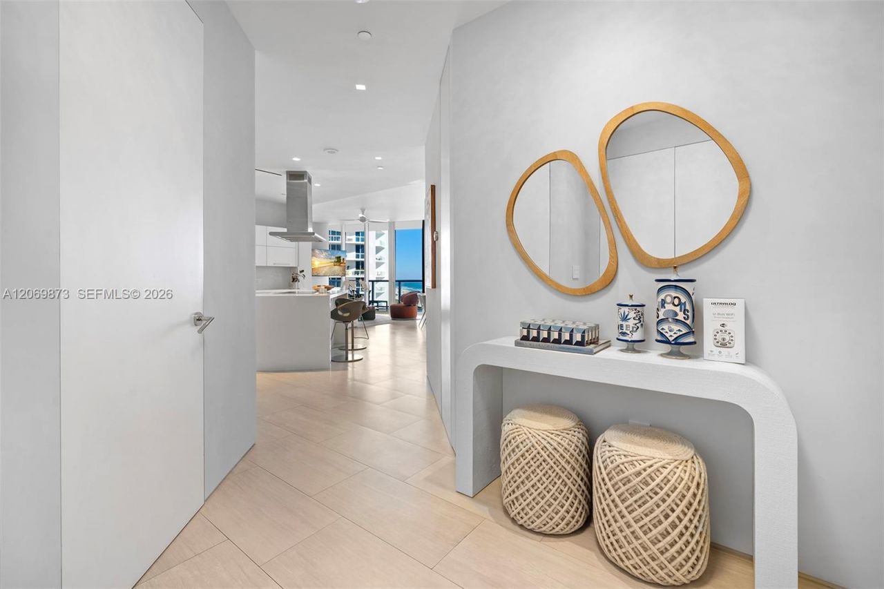 100 S Pointe Dr , Unit 1409, Miami Beach, FL 33139 Photo