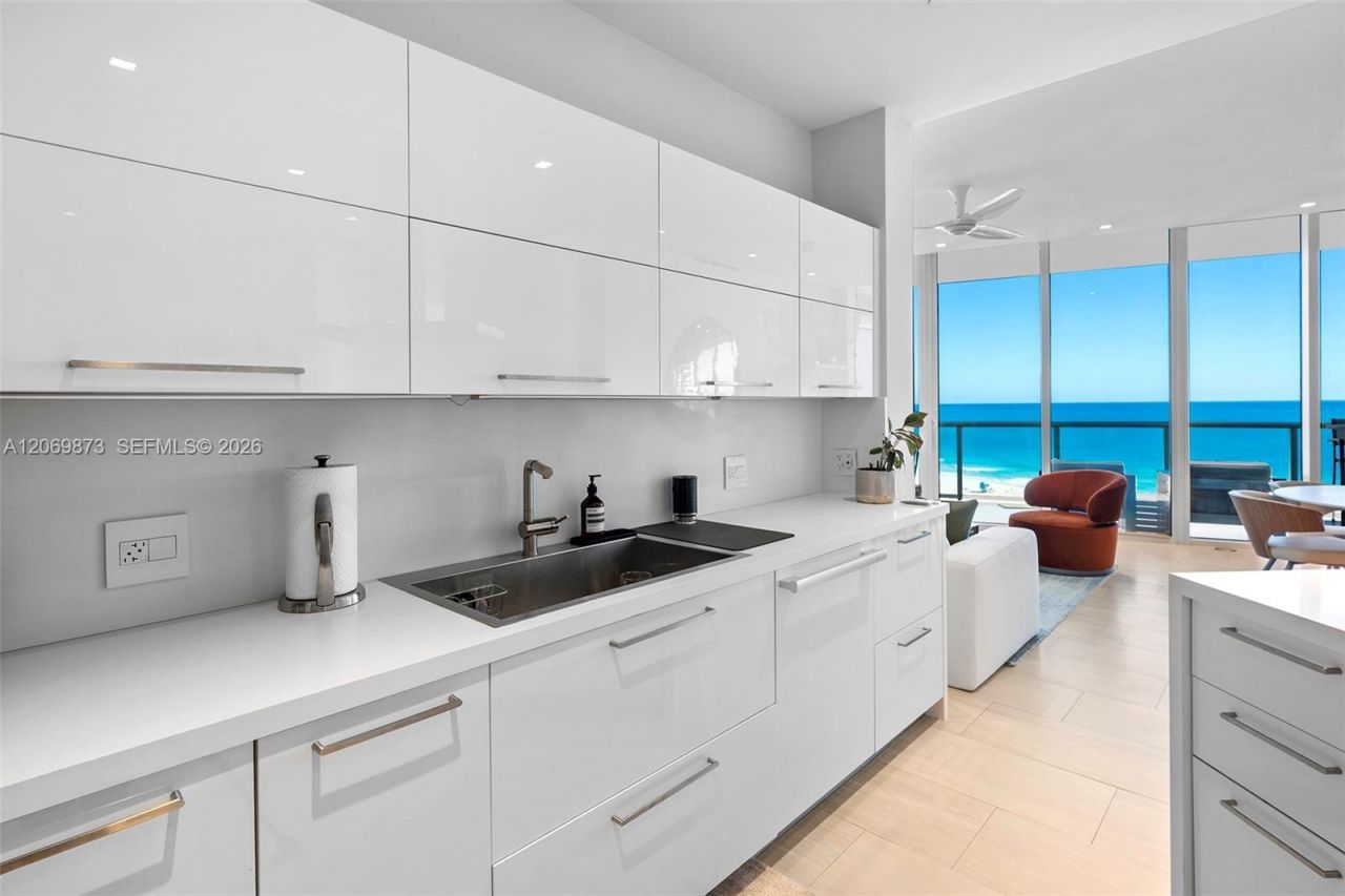 100 S Pointe Dr , Unit 1409, Miami Beach, FL 33139 Photo