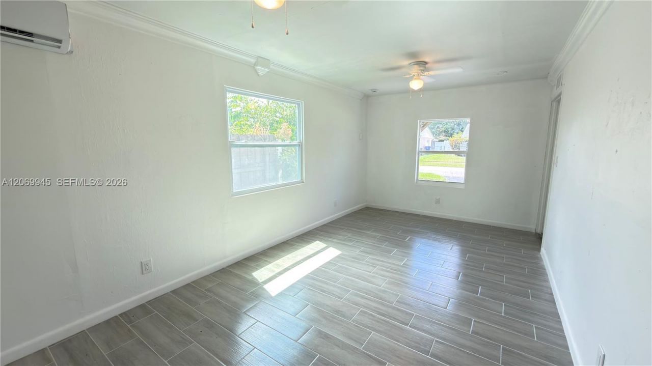8151 SW 7th St, North Lauderdale, FL 33068 Photo