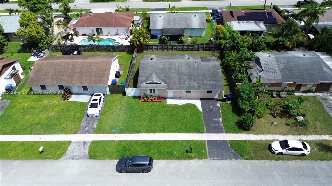 8151 SW 7th St, North Lauderdale, FL 33068 Photo
