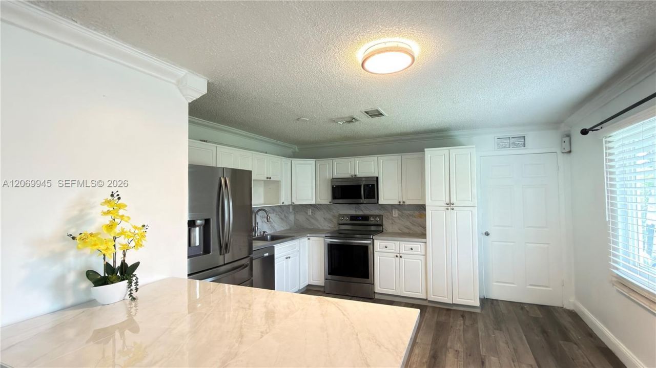 8151 SW 7th St, North Lauderdale, FL 33068 Photo