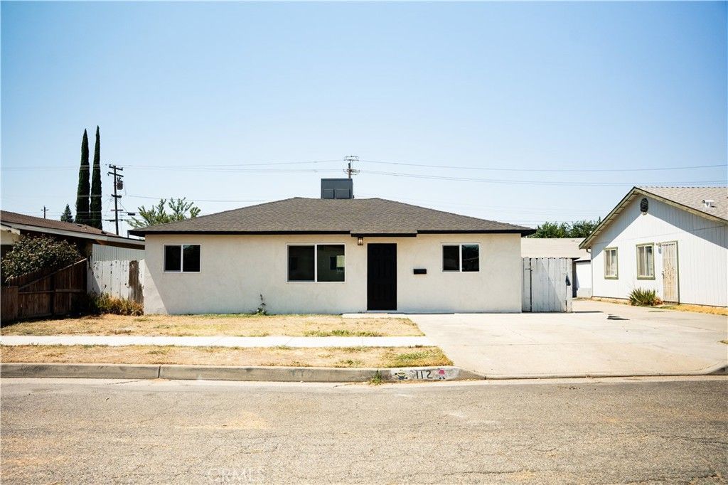 112 Riverside, Chowchilla, CA 93610 Main Photo