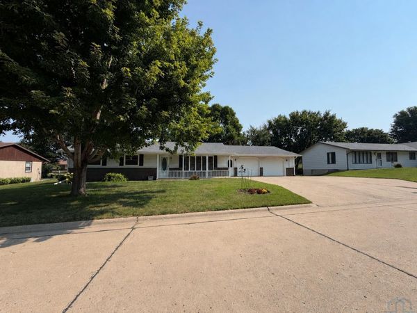103 Oak Street, Hospers, IA 51238