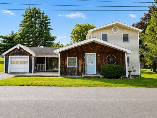 4 Ashley St , Lyons, NY 14489