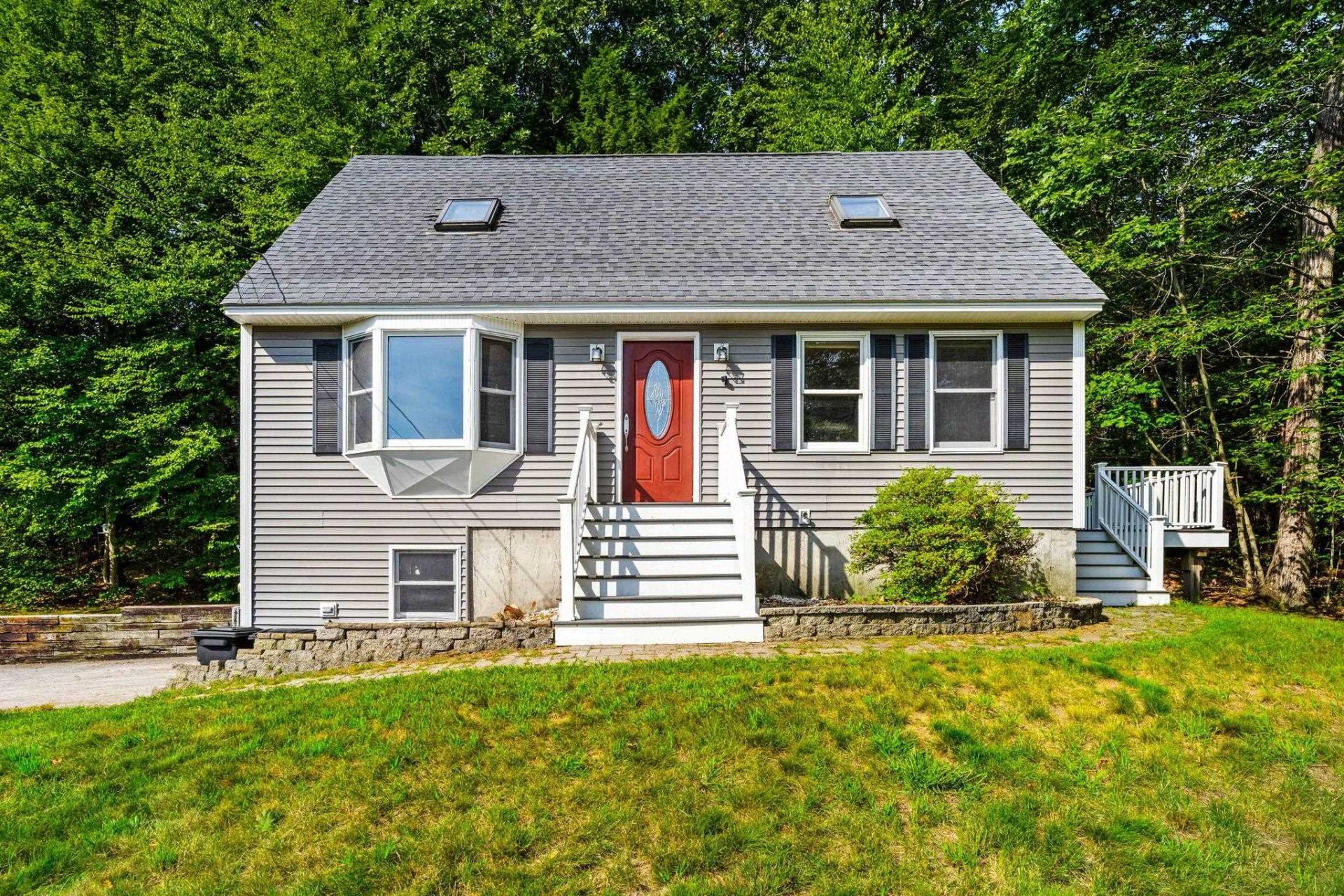 155 Irving Drive, Weare, NH 03281 Main Photo