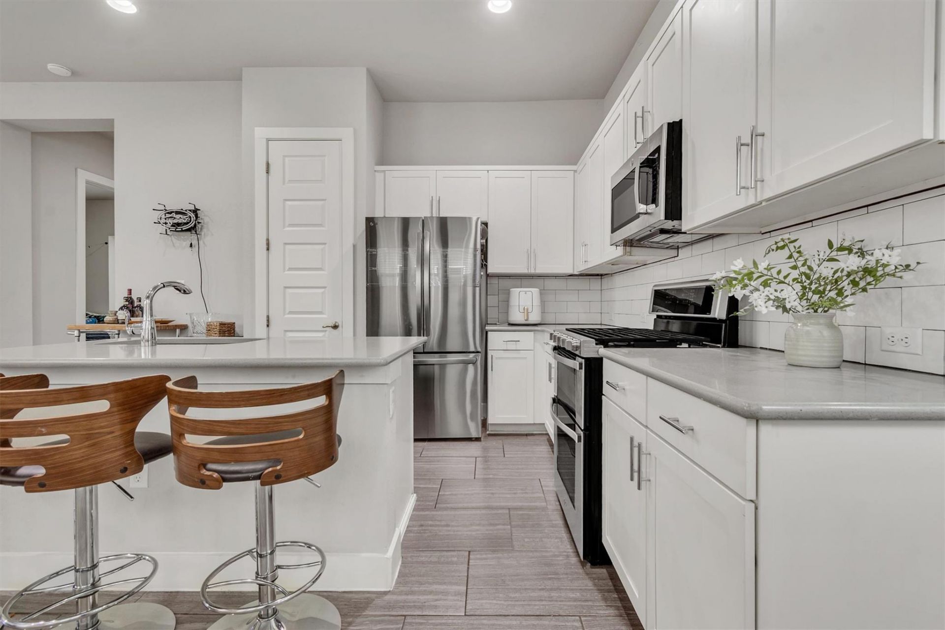 5408 Daimler Dr, Austin, TX 78744 Main Photo