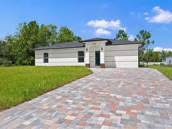 944 Candlelight DR , LEHIGH ACRES, FL 33974