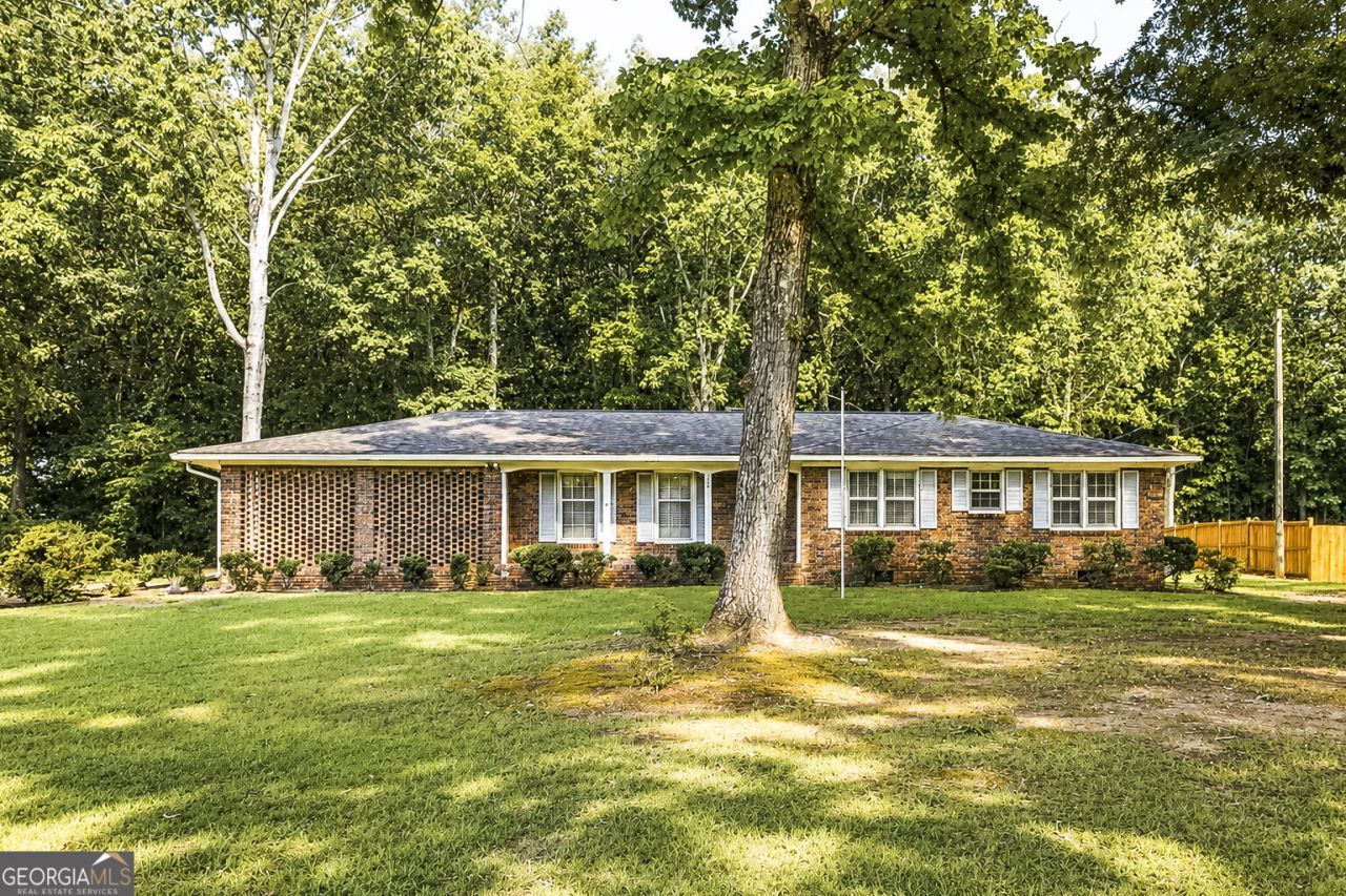 802 S Cherokee Road, Social Circle, GA 30025 Main Photo