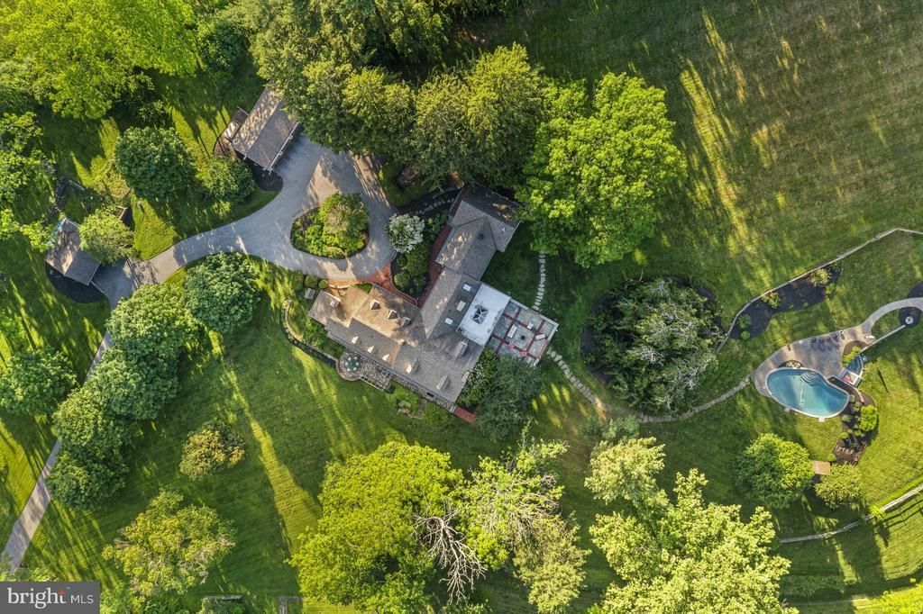 403 SPRING MILL ROAD, CHADDS FORD, PA 19317