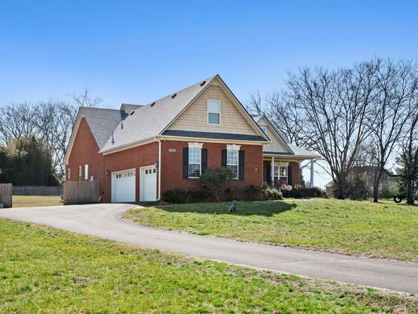 3493 Petty Ln , Columbia, TN 38401