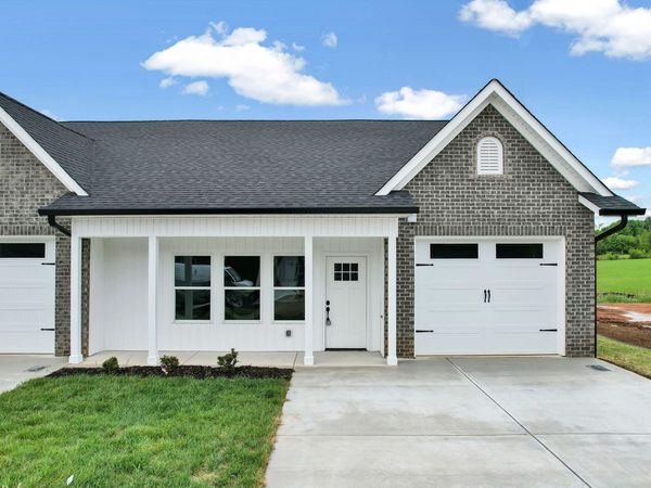 1080 Congress Parkway N, Athens, TN 37303