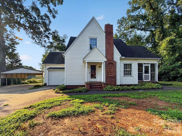 110 N Academy Street , Mooresboro, NC 28114