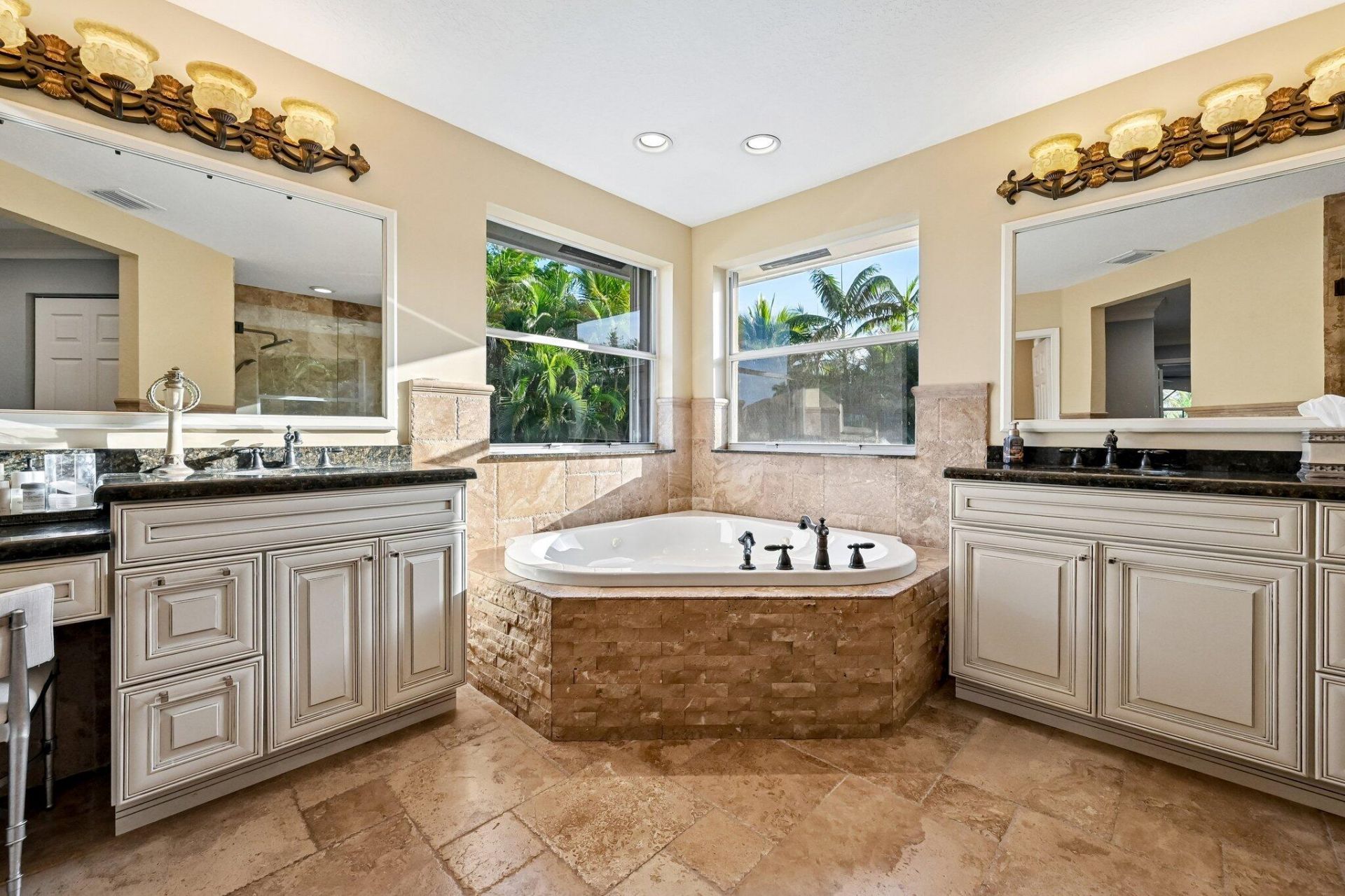 1664 Victoria Pointe Lane, Weston, FL 33327 Photo