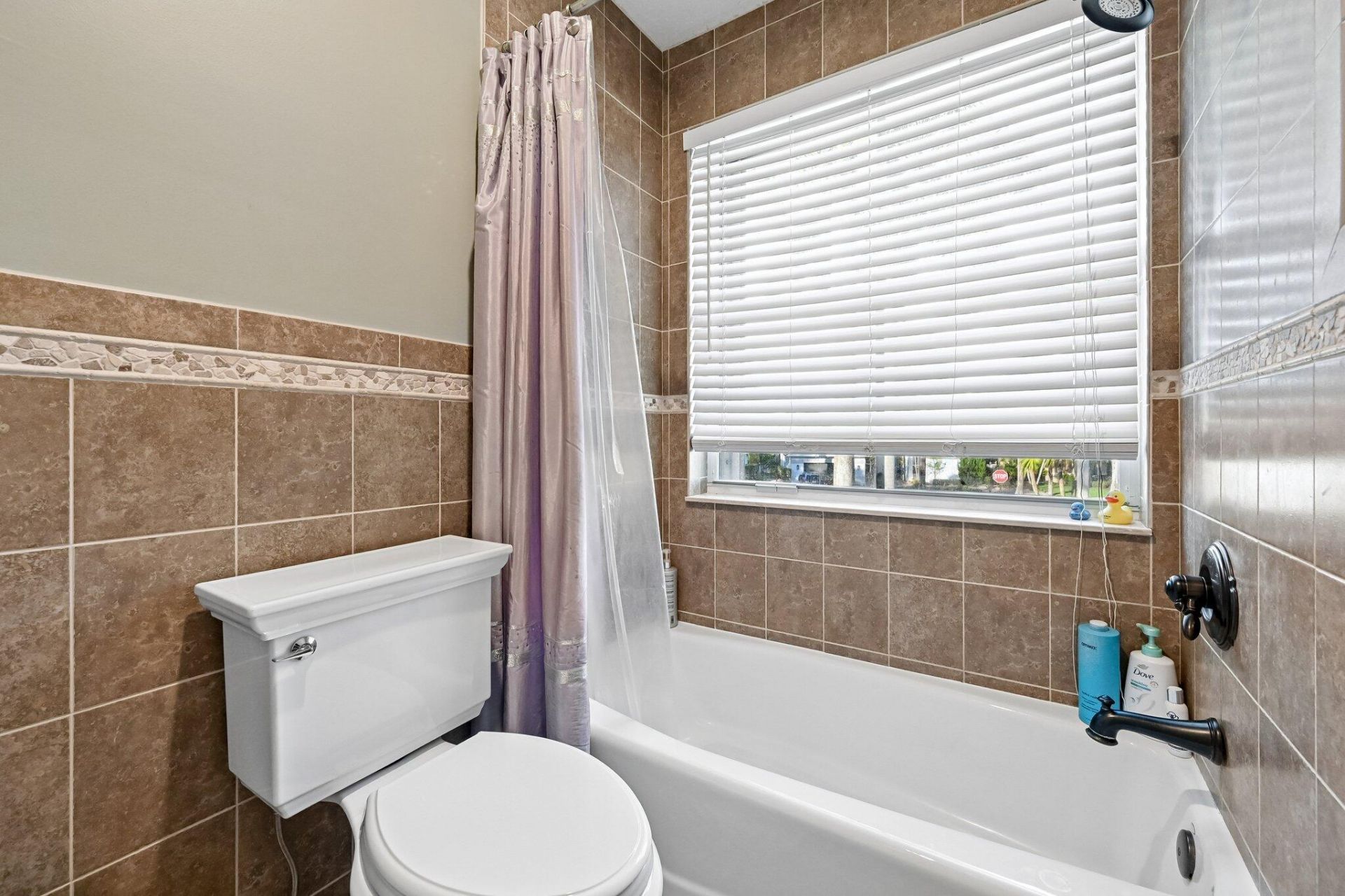 1664 Victoria Pointe Lane, Weston, FL 33327 Photo