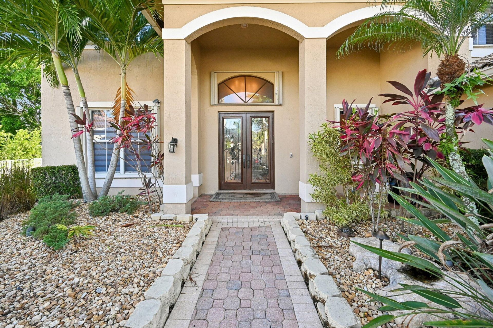 1664 Victoria Pointe Lane, Weston, FL 33327 Photo
