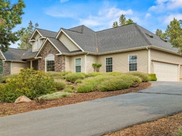 10847 Kestrel Road, Klamath Falls, OR 97601
