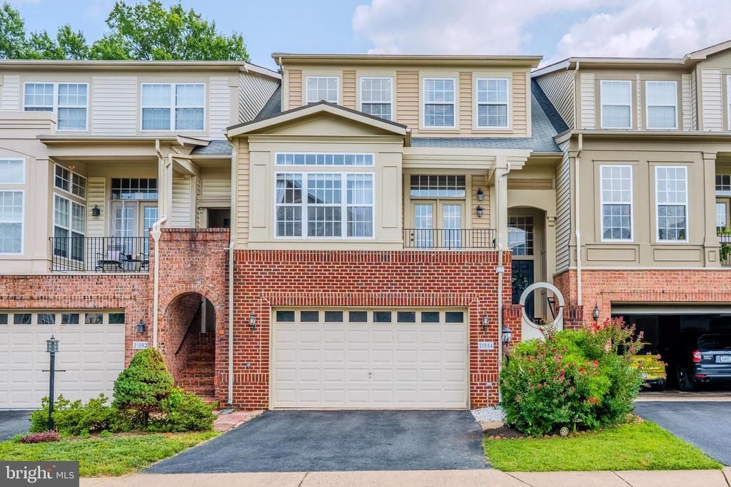 21884 Fieldthorn Terrace, Broadlands, VA 20148 Main Photo