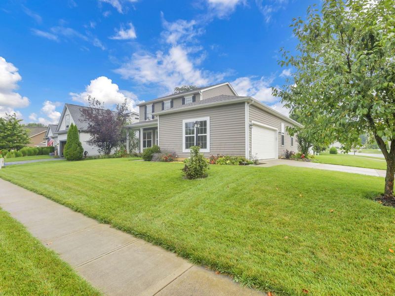 393 Shawnee Loop S, Pataskala, OH 43062 Photo 4