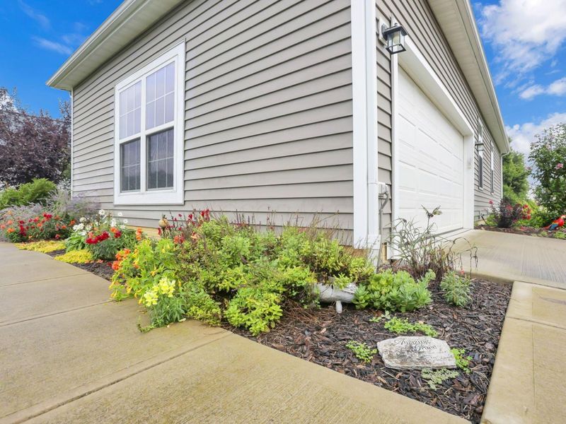 393 Shawnee Loop S, Pataskala, OH 43062 Photo 5