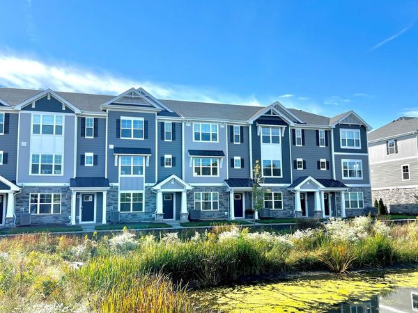409 Lakeshore Court , St. Charles, IL 60174