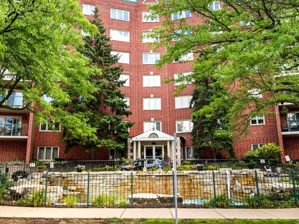 8580 W Foster Avenue , Unit 706, Norridge, IL 60706
