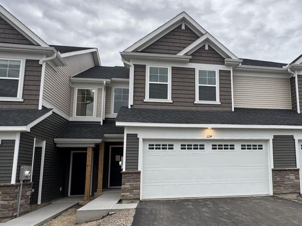 224 Huntington Drive, Waconia, MN 55387