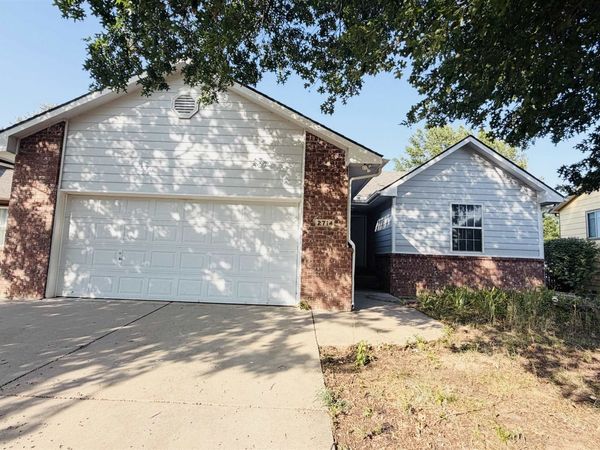 2714 S RIANIER CIR, Wichita, KS 67215