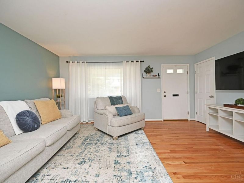 6196 Seiler Drive, Green Township, OH 45239 Photo 11