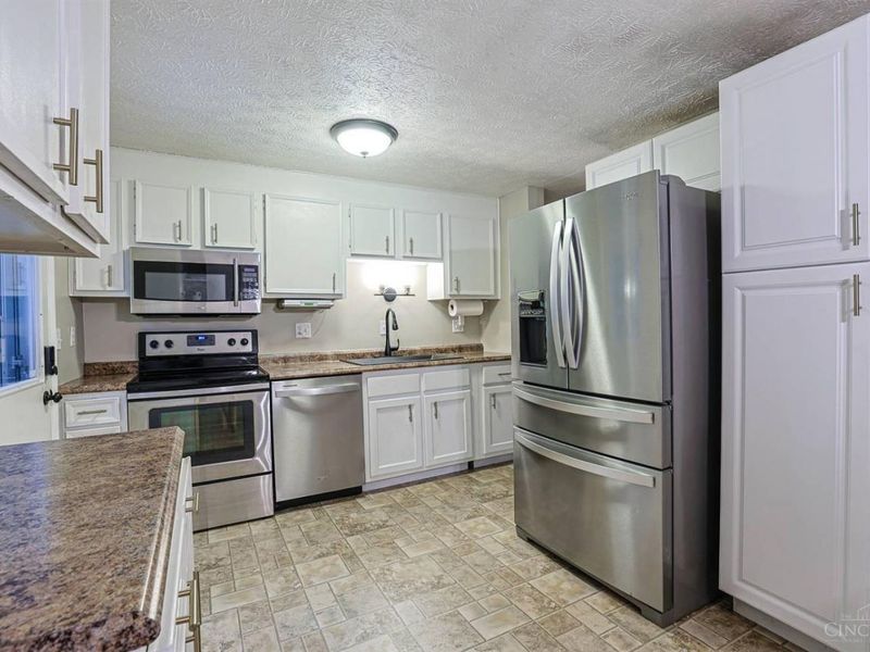 2838 Kimberly Drive, Deerfield Township, OH 45039 Photo 12