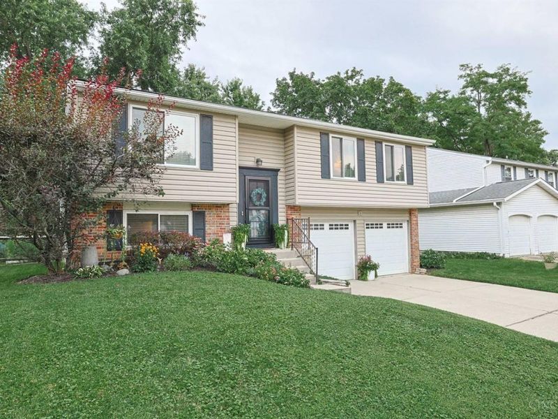2838 Kimberly Drive, Deerfield Township, OH 45039 Photo 2