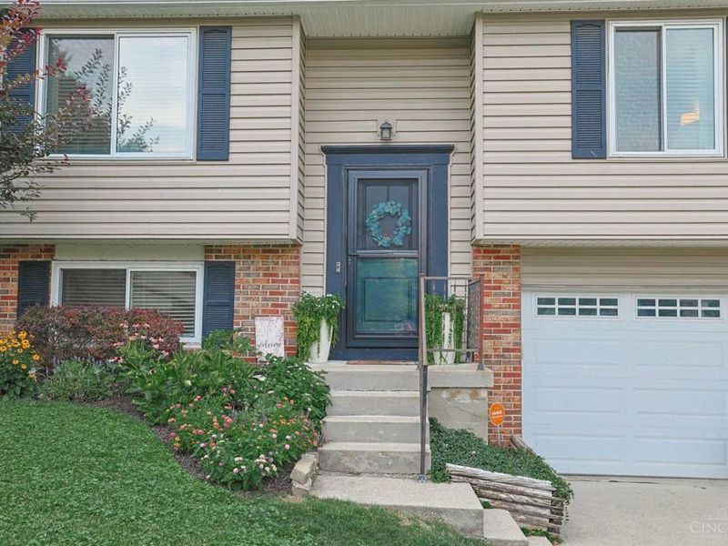2838 Kimberly Drive, Deerfield Township, OH 45039 Photo 3
