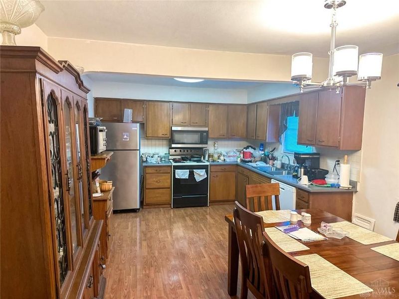 395 Robert Simmons Drive, Carlisle, OH 45005 Photo 3