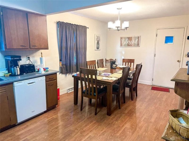 395 Robert Simmons Drive, Carlisle, OH 45005 Photo 4