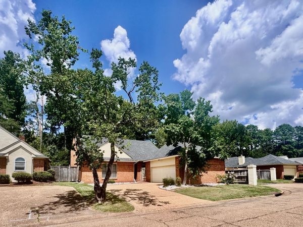 26 Autumn Park, Jackson, MS 39206