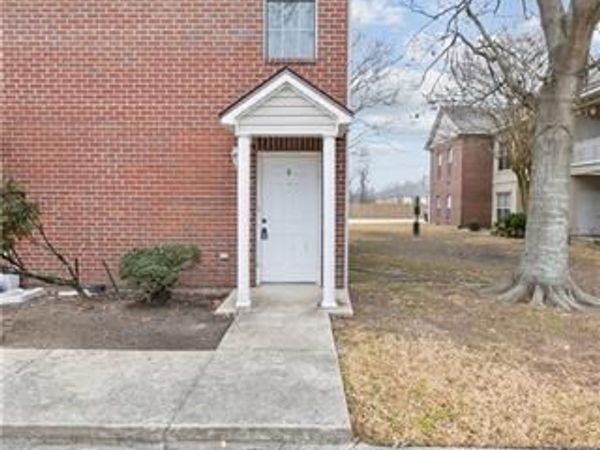 1500 BRIGHTSIDE Drive, Unit B8, Baton Rouge, LA 70820