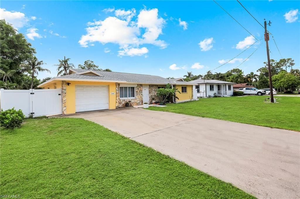 27051 Edgewood St, Bonita Springs, FL 34135 Photo