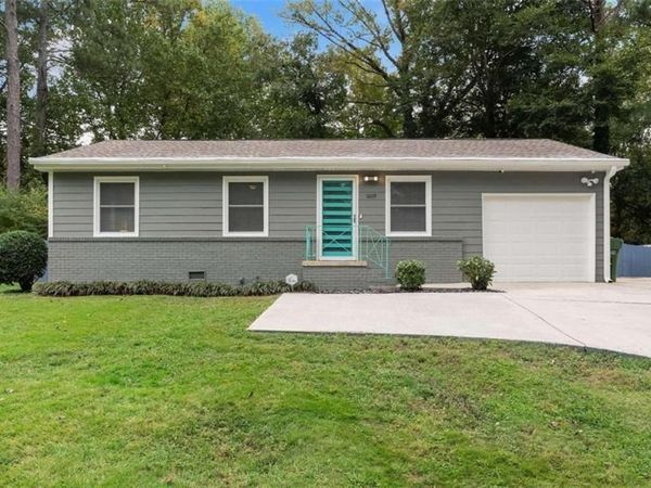 1608 Bridgeport Drive NW, Atlanta, GA 30318