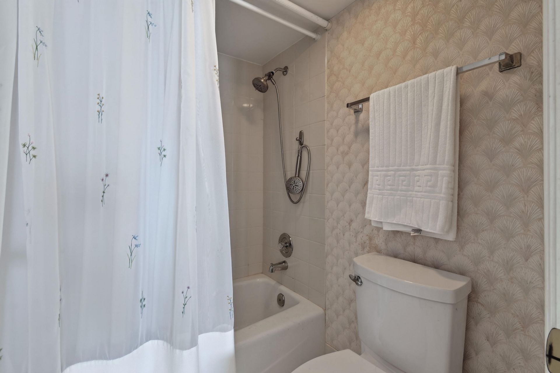 8880 S Ocean Drive, Unit 502, Jensen Beach, FL 34957 Photo
