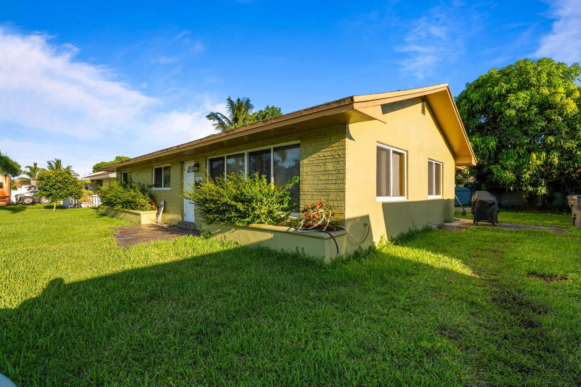 4786 Pine Cone Lane, West Palm Beach, FL 33417 Photo
